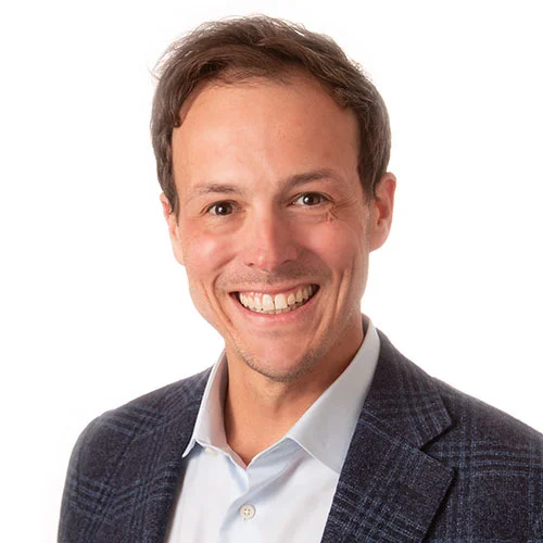 Headshot Tim Littleton